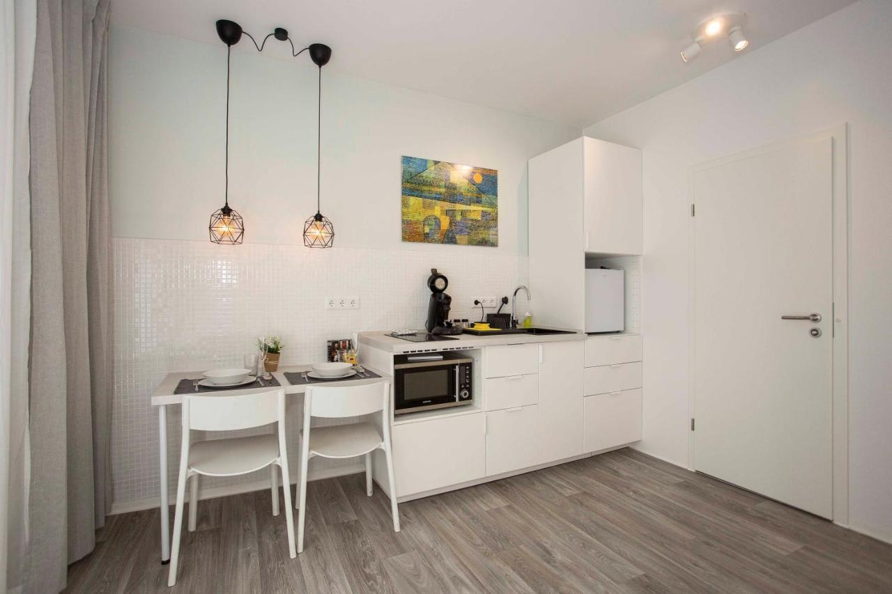 Zentral Gelegene, Helle Studio Apartments Norimberga Esterno foto