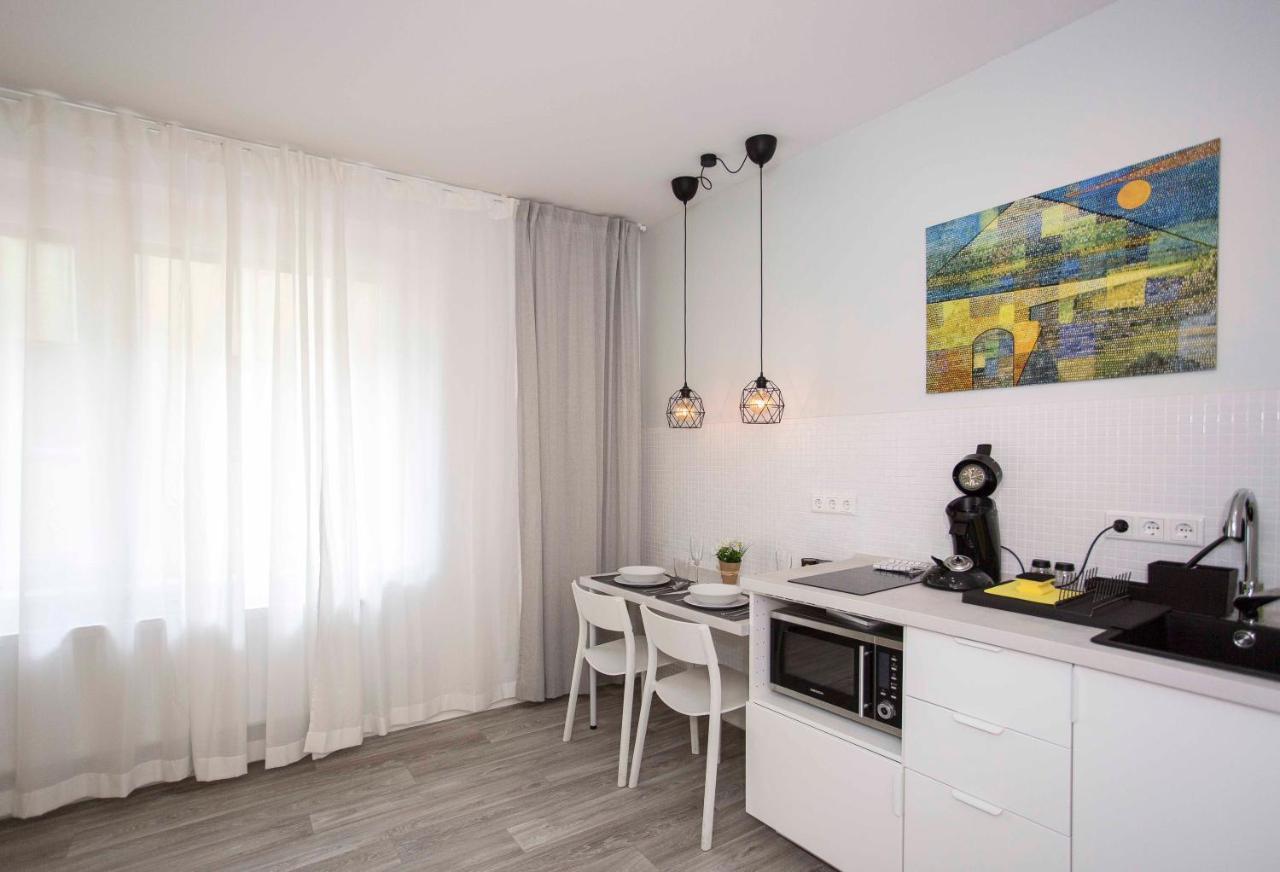 Zentral Gelegene, Helle Studio Apartments Norimberga Esterno foto